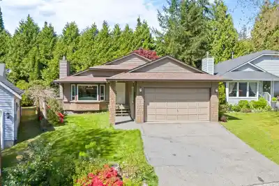 3336 MANNING CRESCENT, North Vancouver BC V7H 2R6
