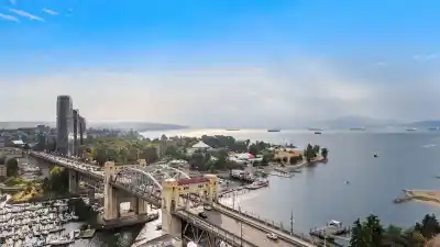 2302 1000 BEACH AVENUE, Vancouver BC V6E 4M2