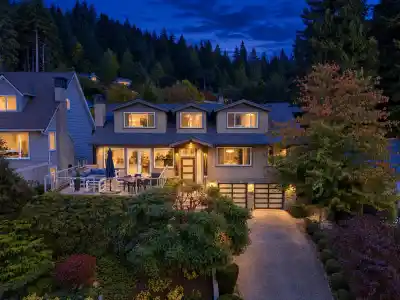 5008 REDONDA DRIVE, North Vancouver BC V7R 3J9