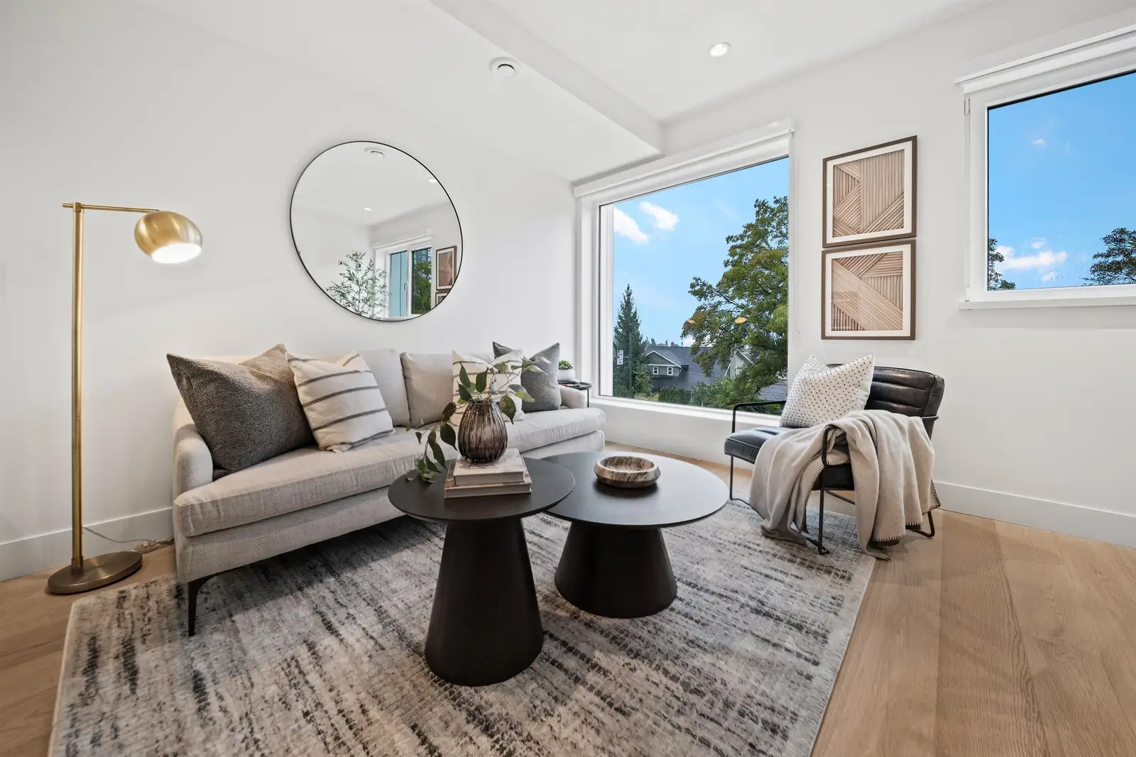 140 W WOODSTOCK AVENUE, Vancouver BC V5Y 0N1