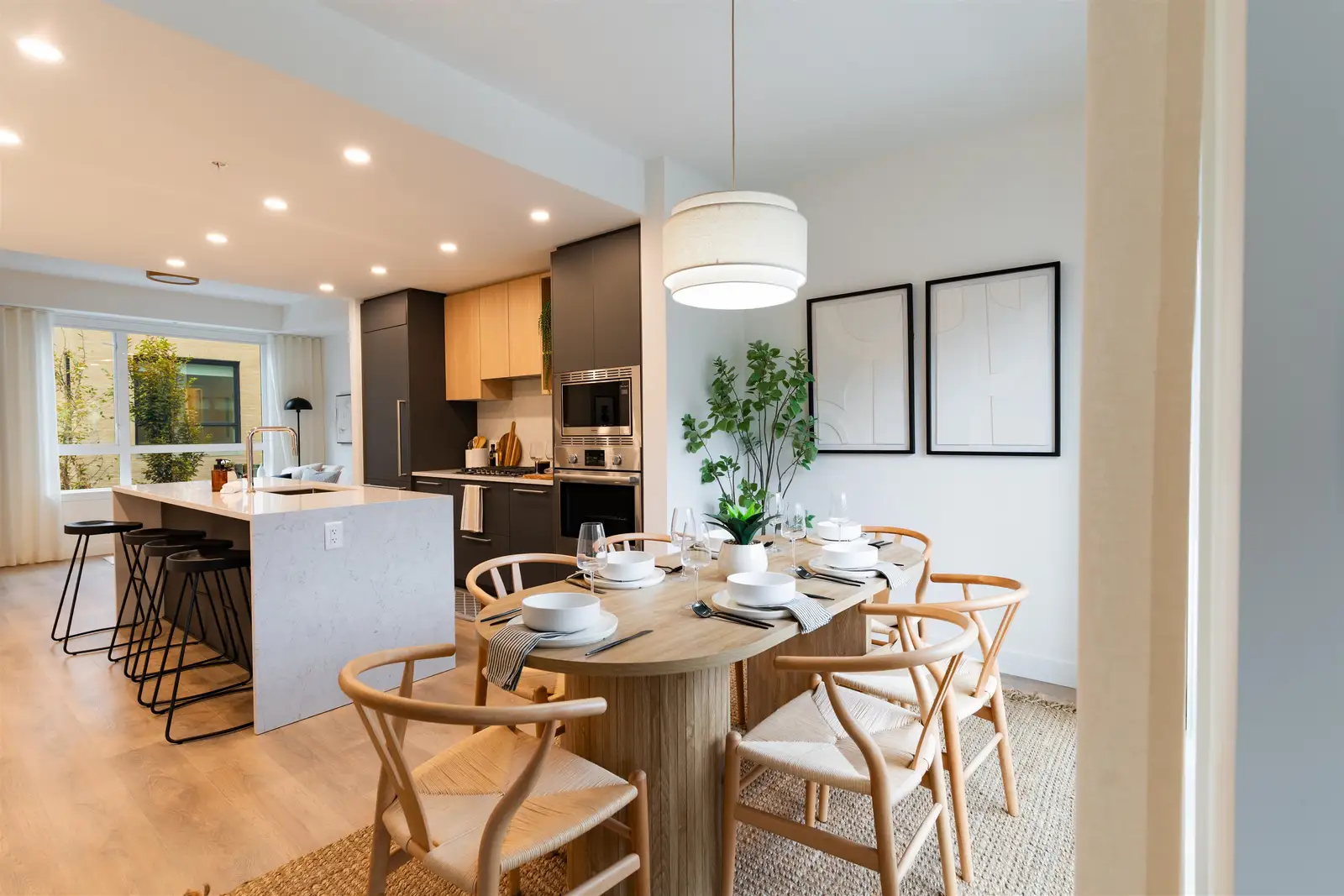 111 2050 GLENAIRE DRIVE, North Vancouver BC V7P 1Y3