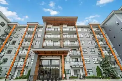 213 6960 NICHOLSON ROAD, Delta BC V4E 0A9