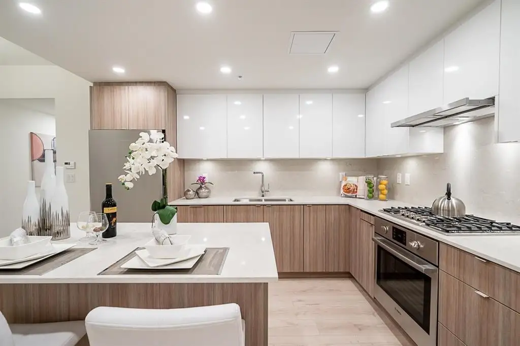 202 8428 PARK ROAD, Richmond BC V6Y 0K1