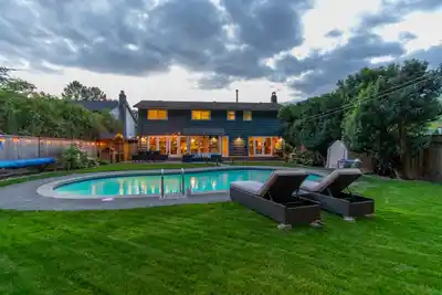 2864 BUSHNELL PLACE, North Vancouver BC V7J 2Y8