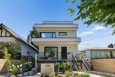 1 2124 E 8 AVENUE, Vancouver BC V5N 1V5