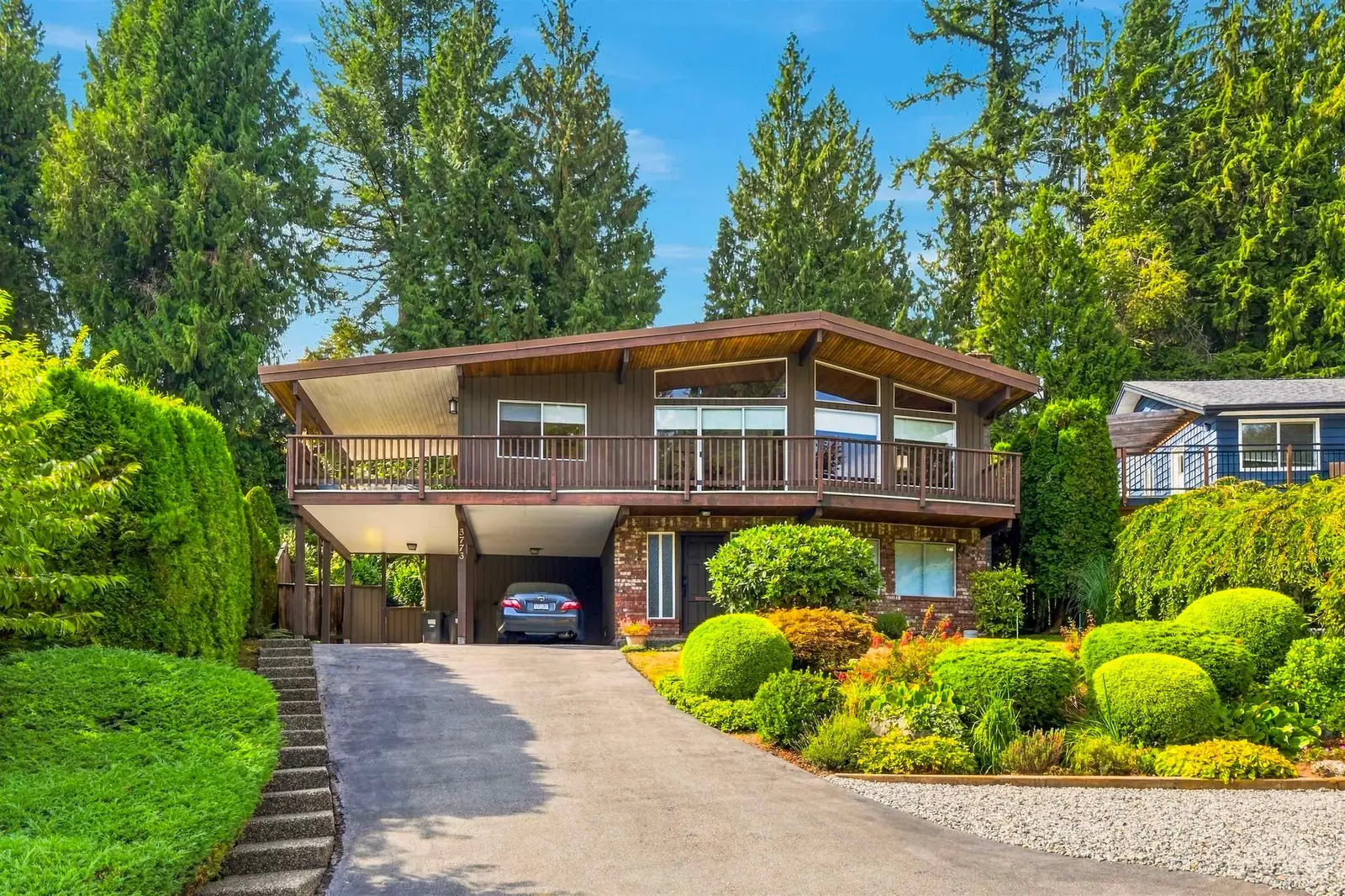 3773 REGENT AVENUE, North Vancouver BC V7N 2C3