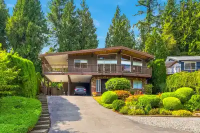 3773 REGENT AVENUE, North Vancouver BC V7N 2C3