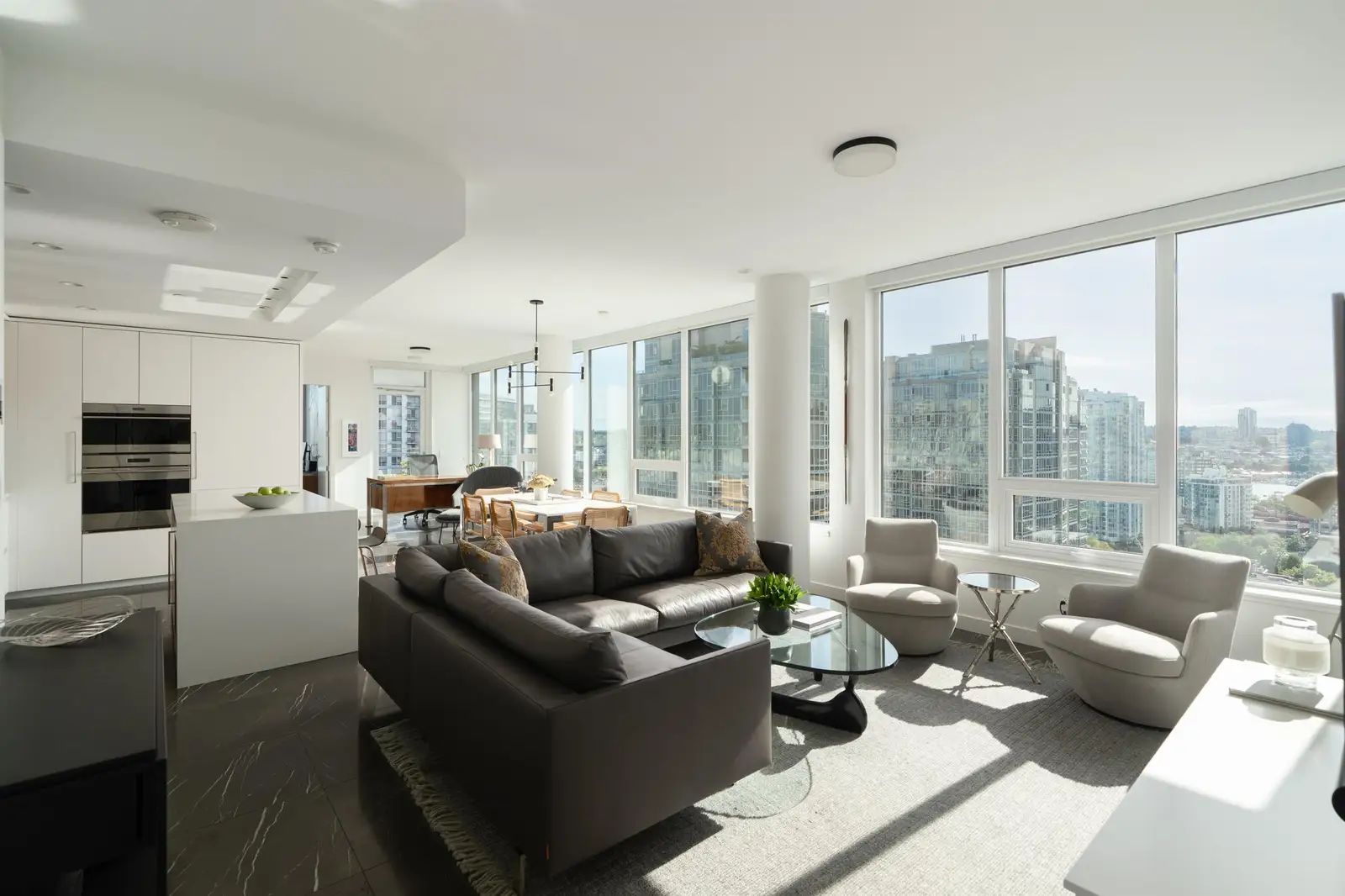 2004 885 CAMBIE STREET, Vancouver BC V6B 0R6