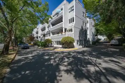 105 7431 BLUNDELL ROAD, Richmond BC V6Y 3G8