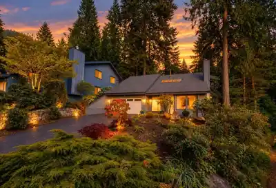 5520 HUCKLEBERRY LANE, North Vancouver BC V7R 4N8