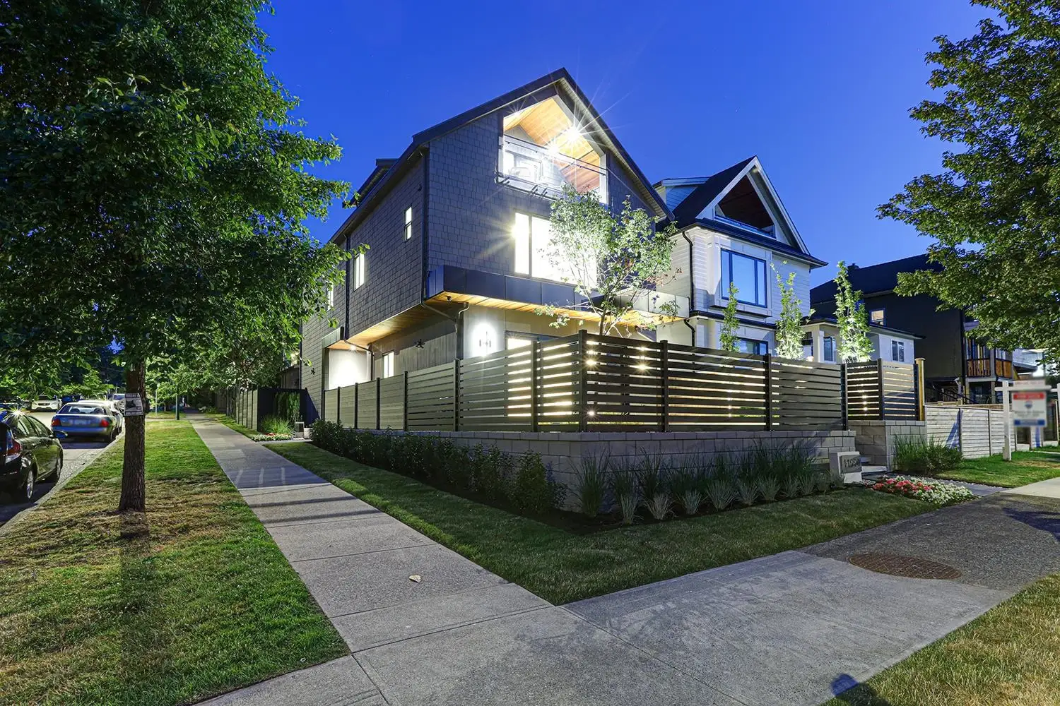 1 1990 VENABLES STREET, Vancouver BC V5L 2H8