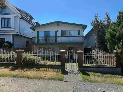3126 E 20TH AVENUE, Vancouver BC V5M 2V5