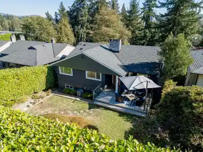 1243 CLOVERLEY STREET, North Vancouver BC V7L 1N7