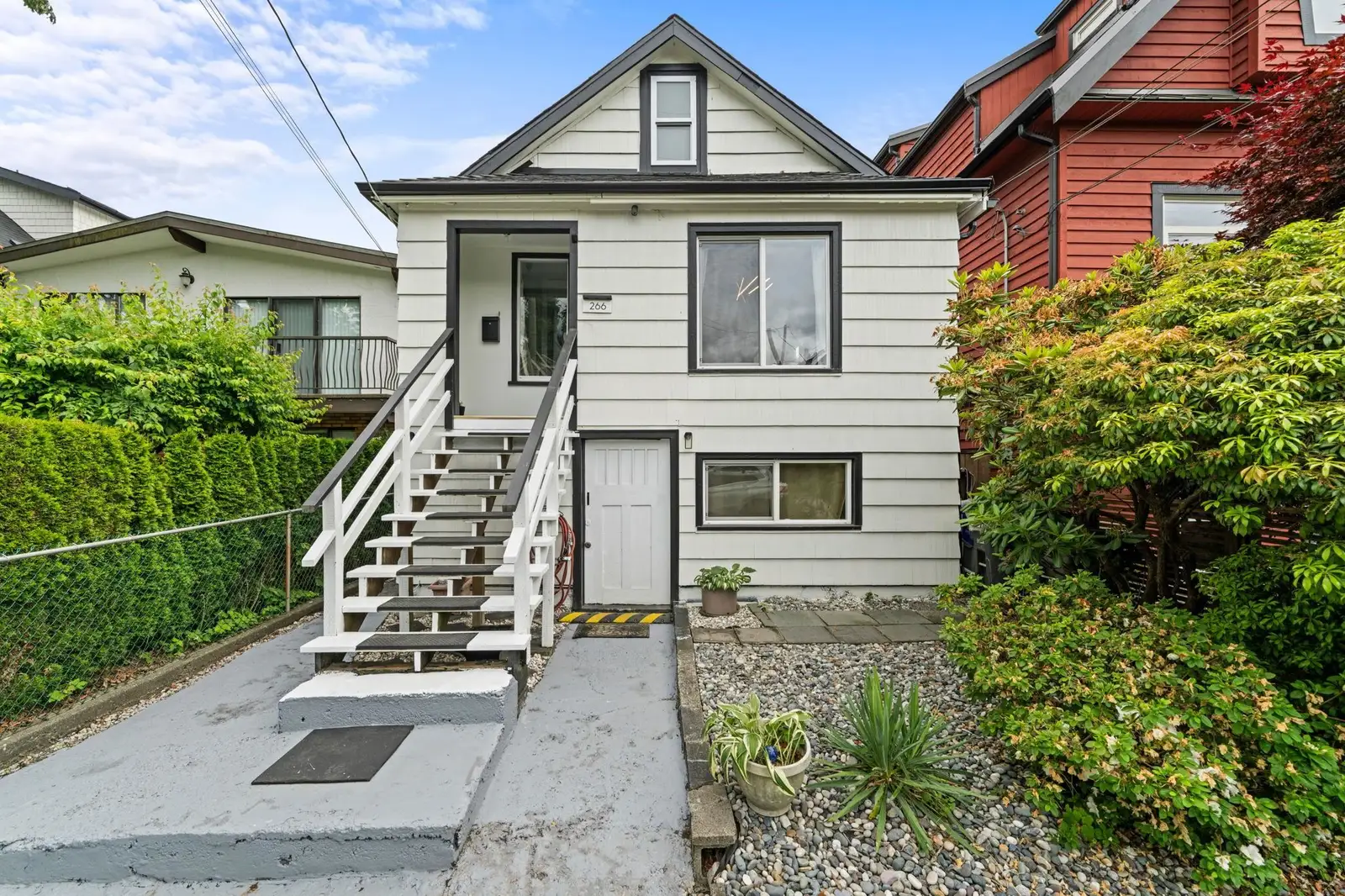 266 E 32ND AVENUE, Vancouver BC V5V 2Y3