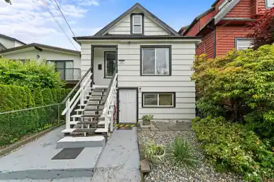 266 E 32ND AVENUE, Vancouver BC V5V 2Y3