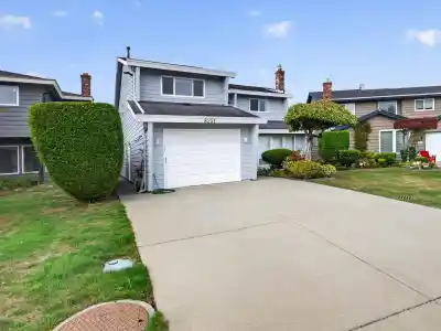 8251 COLDFALL COURT, Richmond BC V7C 4X3