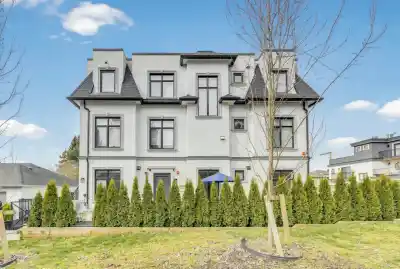 7709 GRANVILLE STREET, Vancouver BC V6P 4Y9
