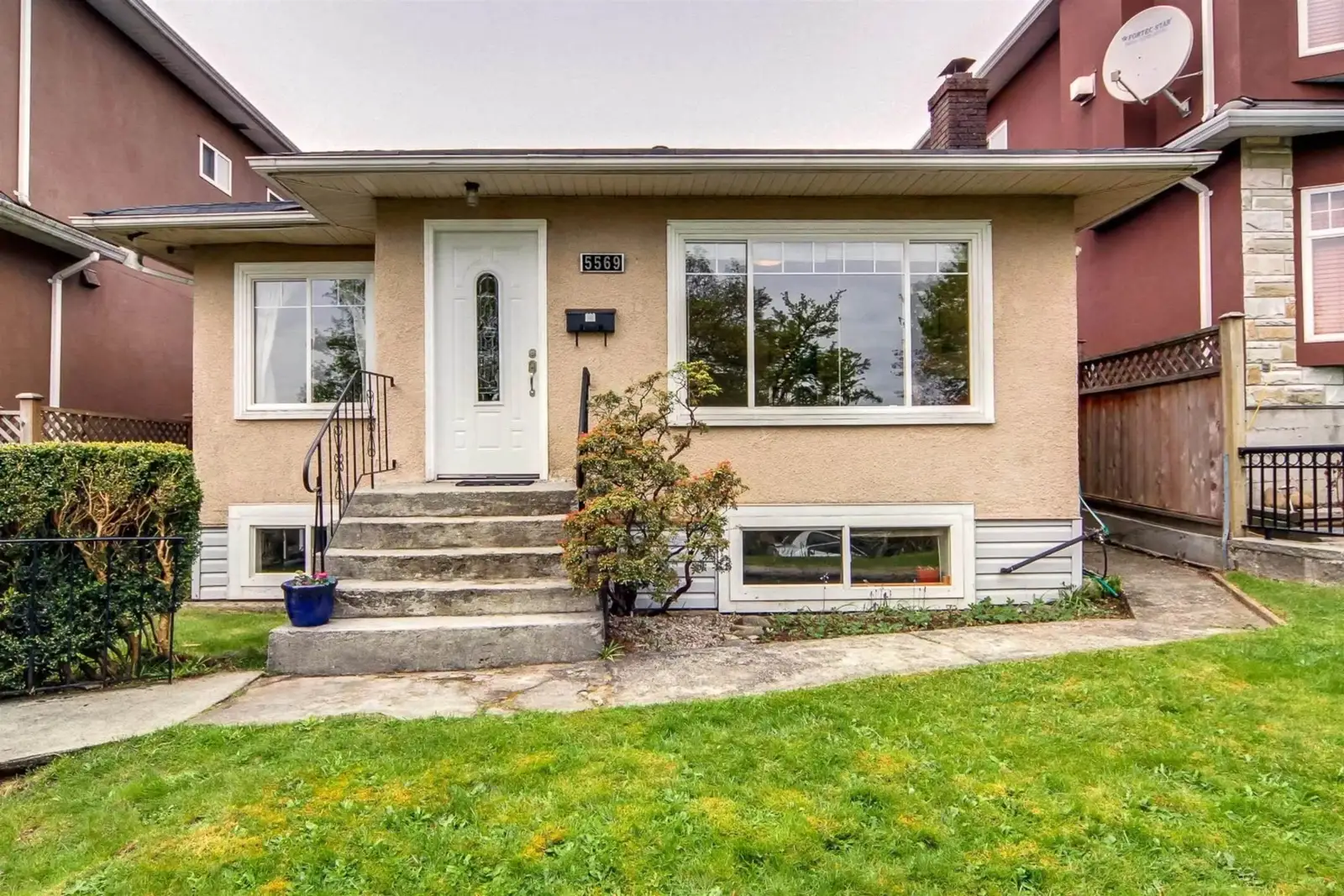 5569 CULLODEN STREET, Vancouver BC V5W 3R9