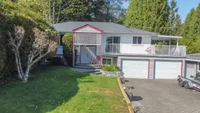 1352 E 16TH STREET, North Vancouver BC V7J 1L4