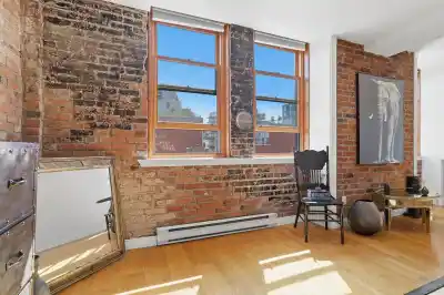 403 233 ABBOTT STREET, Vancouver BC V6B 2K7