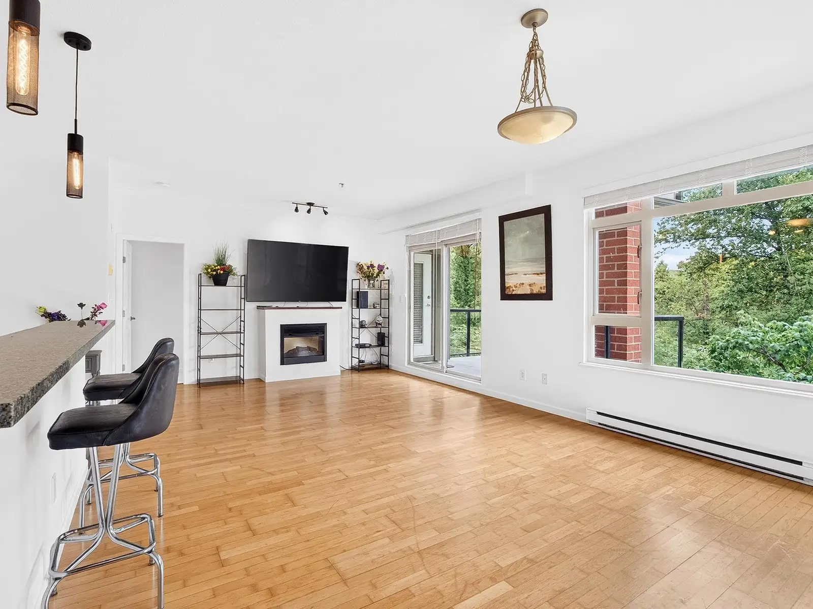 304 100 CAPILANO ROAD, Port Moody BC V3H 5M9