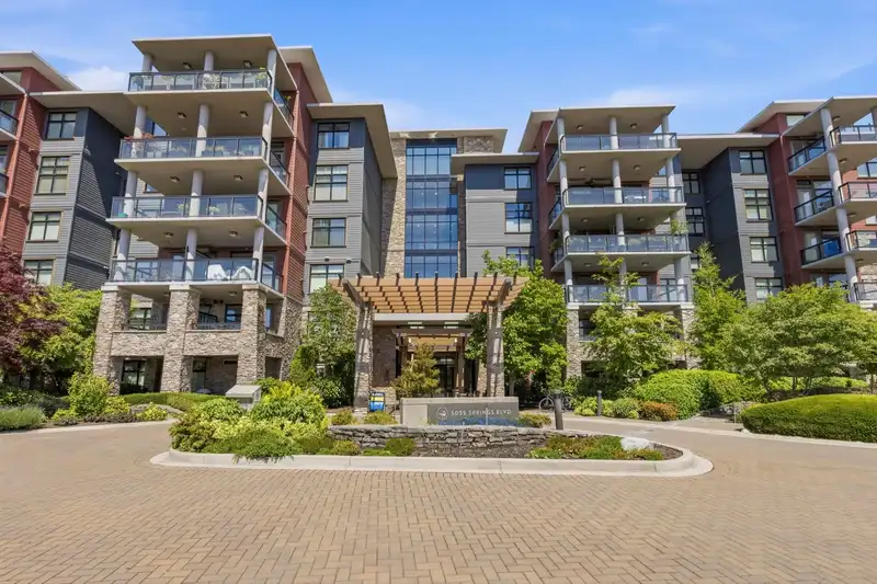 206 5055 SPRINGS BOULEVARD, Tsawwassen
