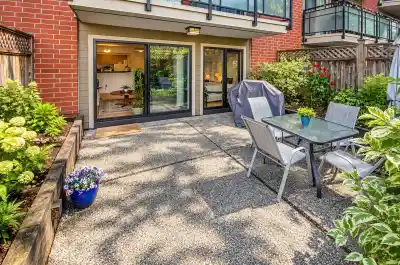 107 360 E 2ND STREET, North Vancouver BC V7L 4N6