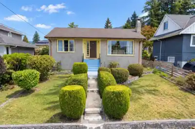 234 W ST. JAMES ROAD, North Vancouver BC V7N 2P3