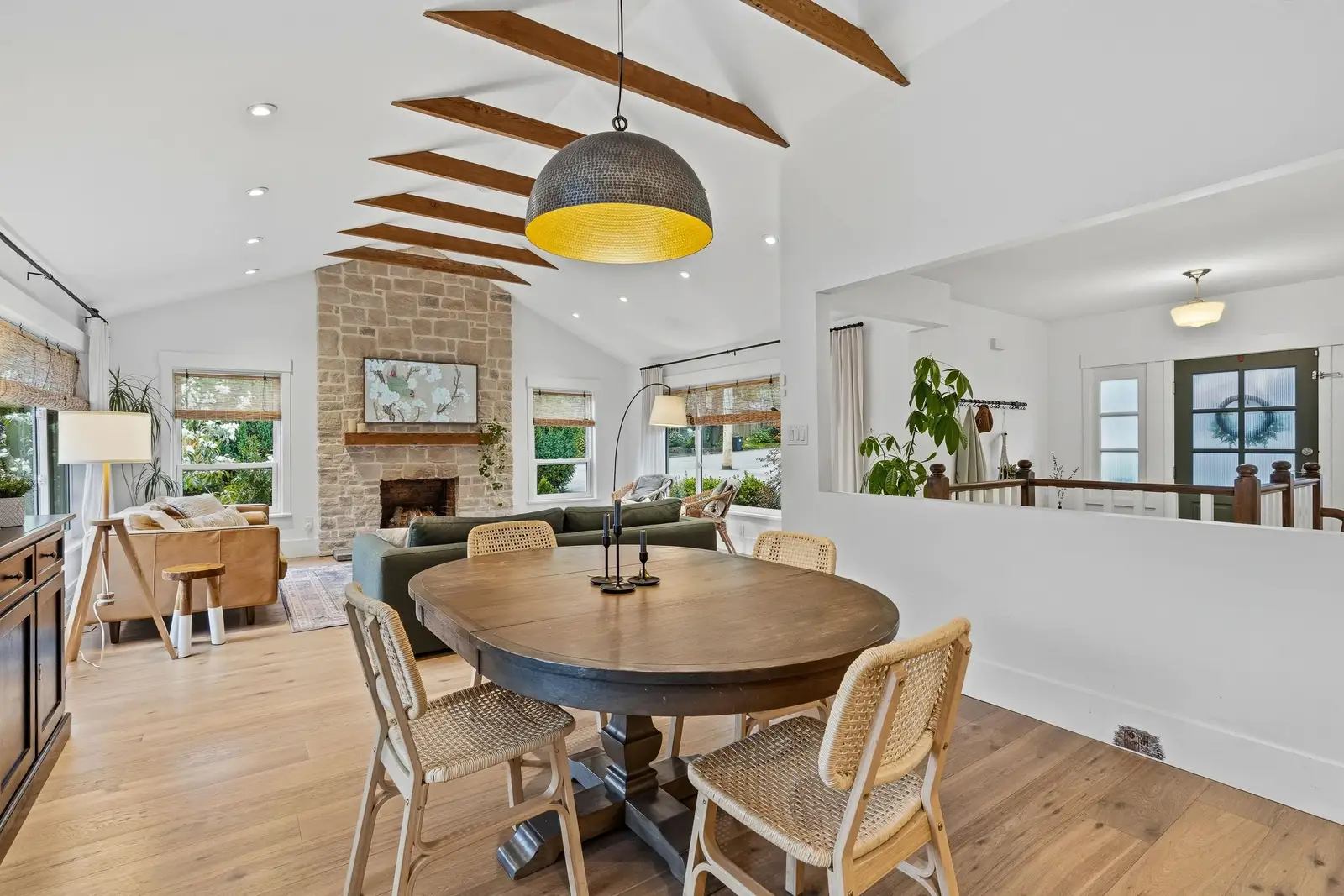 1335 RIDGEWOOD DRIVE, North Vancouver BC V7R 1J4