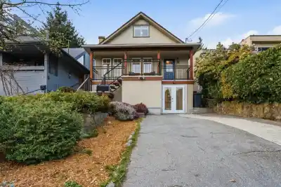 272 E OSBORNE ROAD, North Vancouver BC V7N 1M1