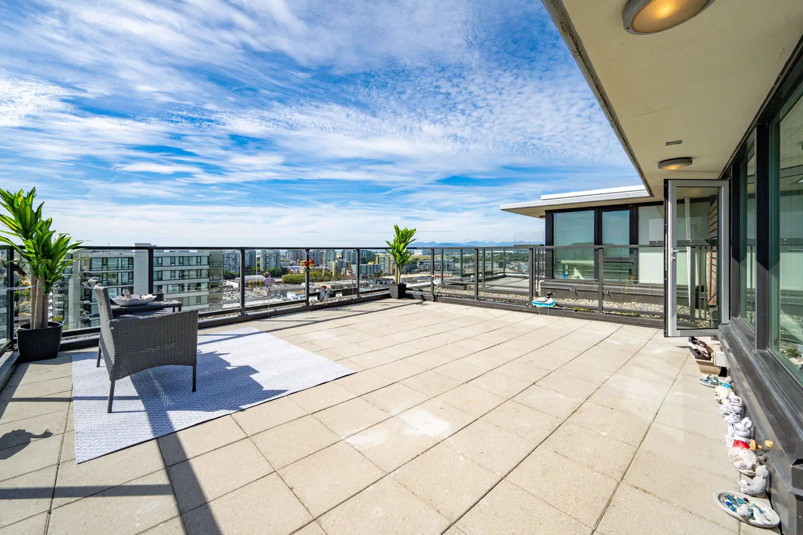 PH1 7988 ACKROYD ROAD, Richmond BC V6X 0K6