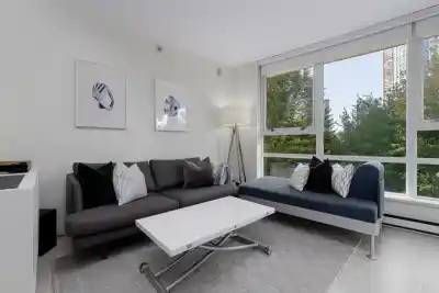 301 928 BEATTY STREET, Vancouver BC V6Z 3G6