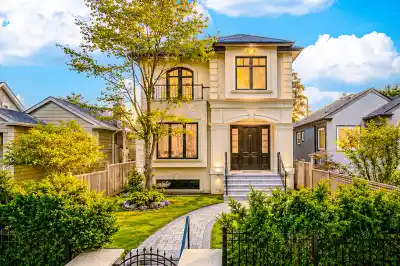 4627 W 15TH AVENUE, Vancouver BC V6R 3B5