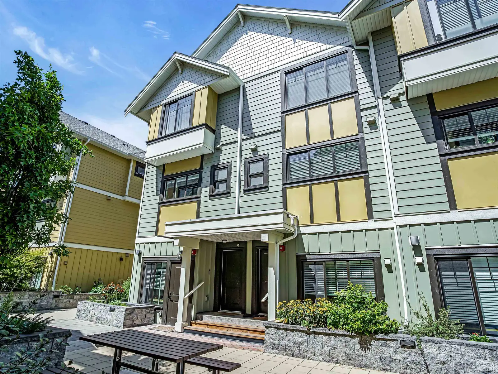 208 80 ELGIN STREET, Port Moody BC V3H 0M6