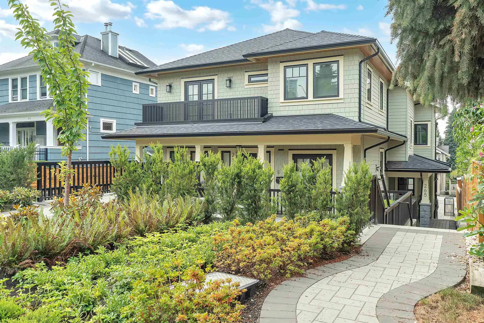 265 W 6TH STREET, North Vancouver BC V7M 1K7