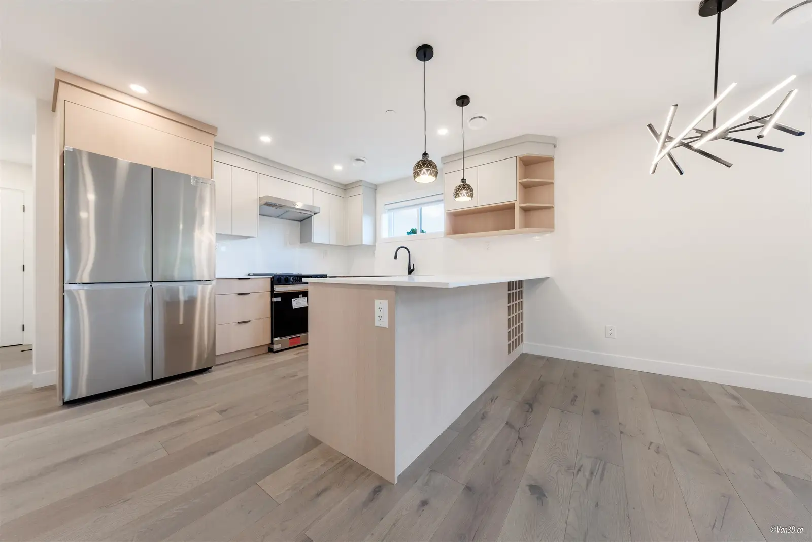 202 5092 SLOCAN STREET, Vancouver BC V5R 2A5