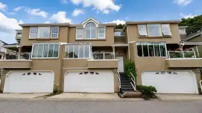 2387 QUAYSIDE COURT, Vancouver BC V5P 4W2