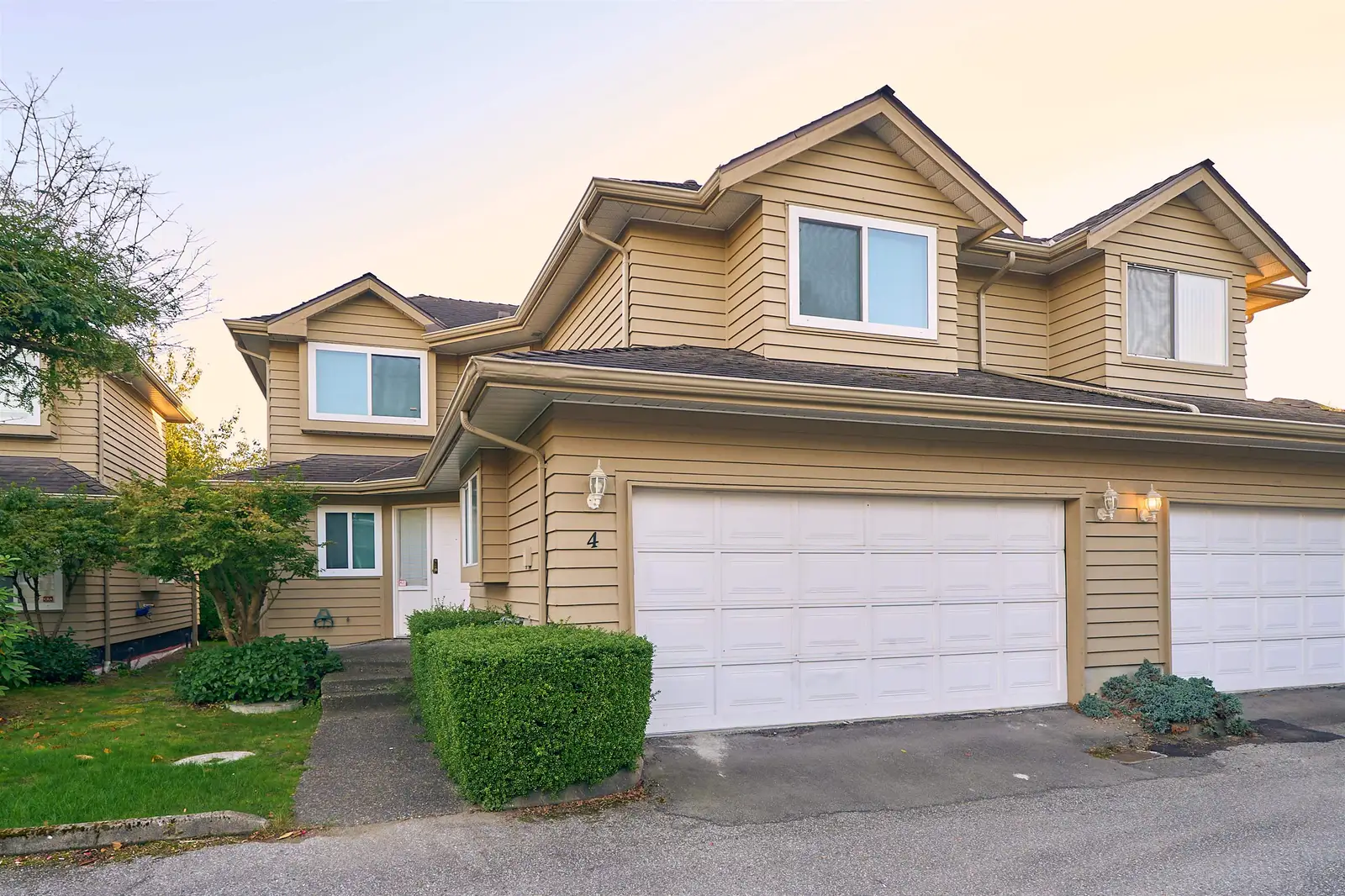 4 9700 BLUNDELL ROAD, Richmond BC V6Y 1K6