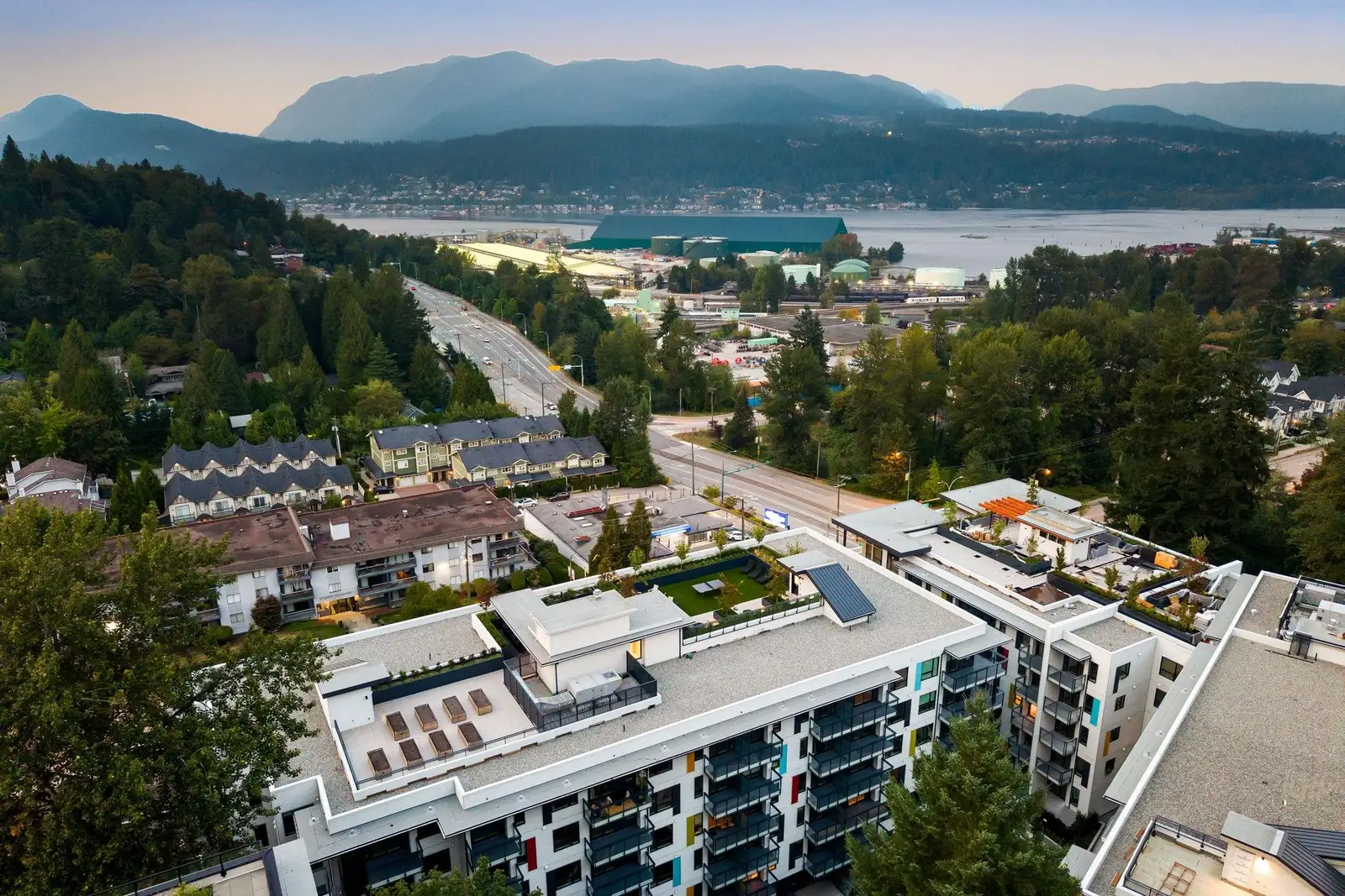 210 2015 ST. JOHNS STREET, Port Moody BC V3H 0N5