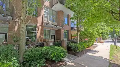 357 E 11TH AVENUE, Vancouver BC V5T 4W3