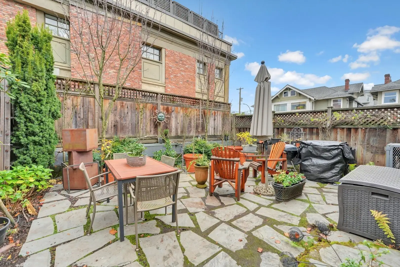 2303 W 3RD AVENUE, Vancouver BC V6K 1L6