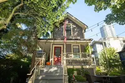 1117 PENDRELL STREET, Vancouver BC V6E 1L3