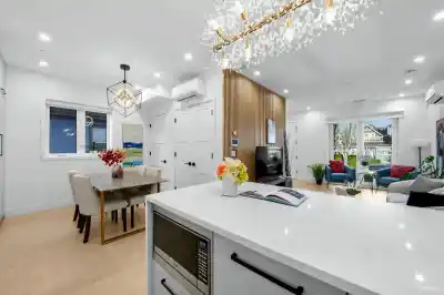 3172 W 26TH AVENUE, Vancouver BC V6L 1V8