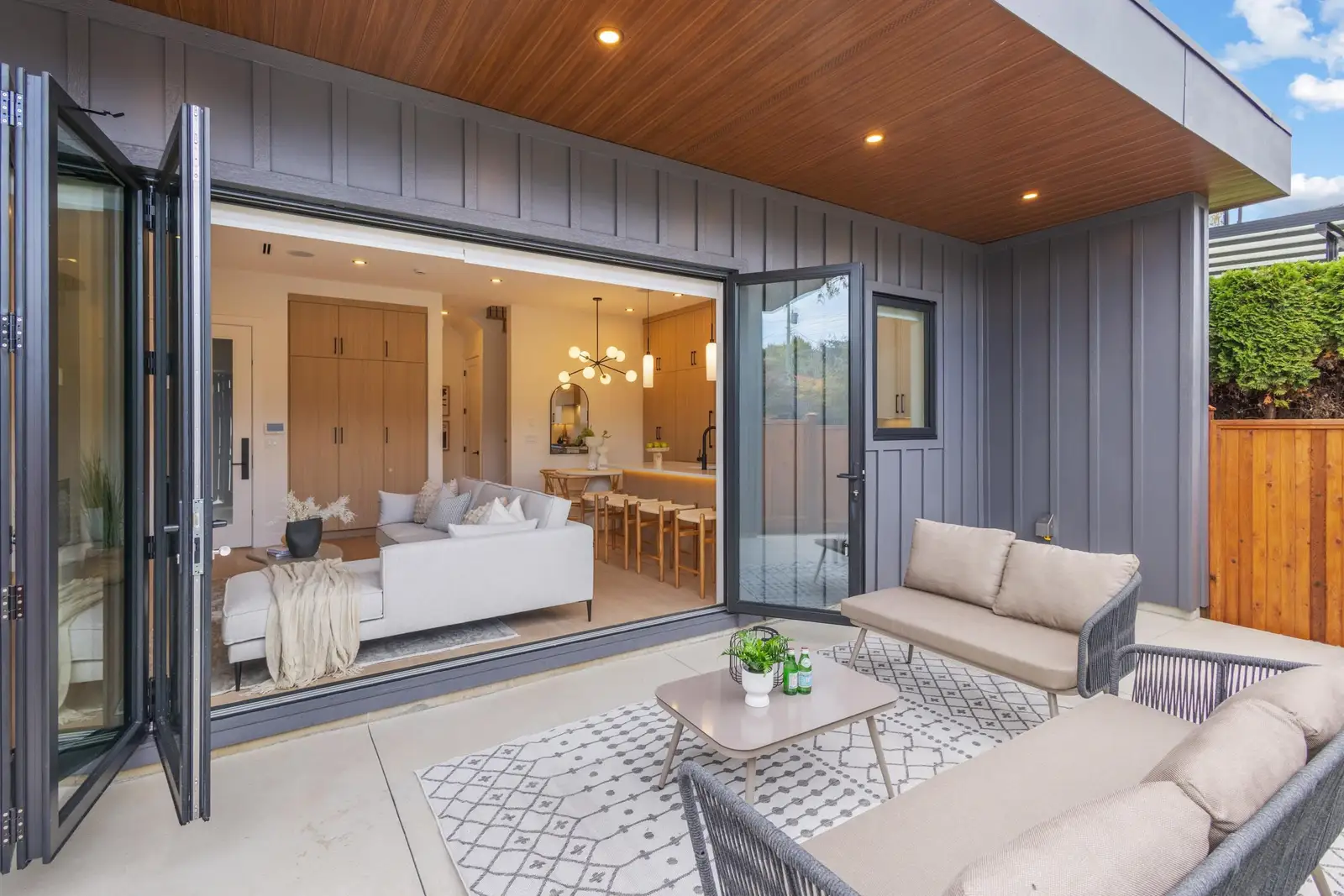 2 3873 W 22ND AVENUE, Vancouver BC V6S 1J8