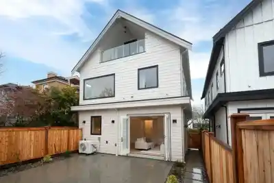4424 W 4TH AVENUE, Vancouver BC V6R 1R1