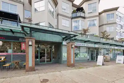 302 131 W 3RD STREET, North Vancouver BC V7M 1E7