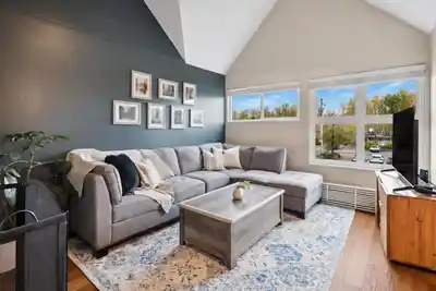 10 4925 ELLIOTT STREET, Delta BC V4K 4L2