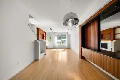 3 301 KLAHANIE DRIVE, Port Moody BC V3H 0C2