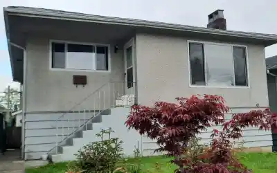 2396 E 33RD AVENUE, Vancouver BC V5R 2S3