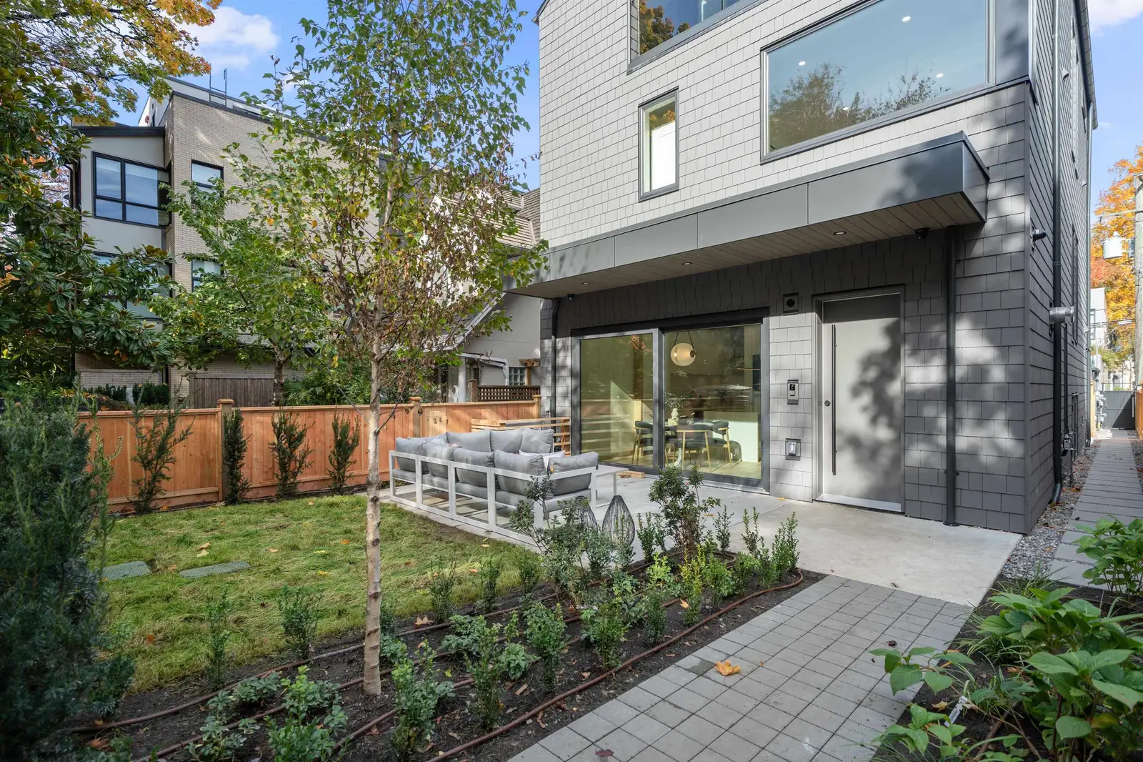 1 3657 W 11TH AVENUE, Vancouver BC V6R 2K4